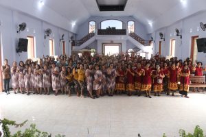 Semakin Sepuh Semakin Ampuh, Adiyuswo Rayon Tengah Gelar Temu Akrab di GKJW Jemaat Rejoagung